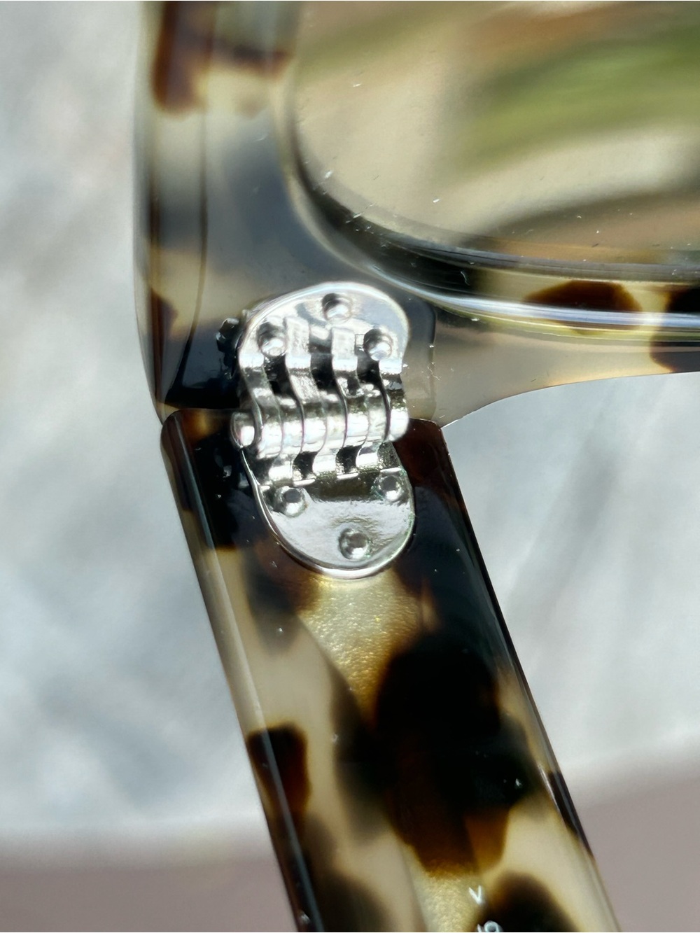 Celine Authentic Spotted Havana Sunglasses with Brown-Green Gradient Lenses - Picture 5 of 15